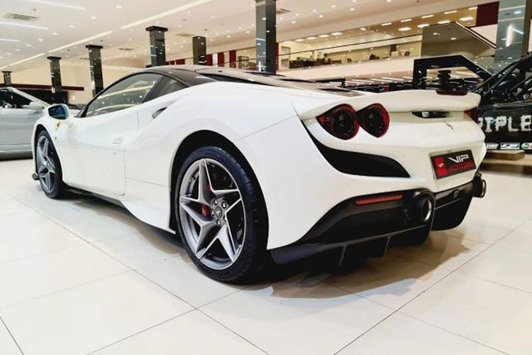 Sieu xe Ferrari F8 Spider ve Viet Nam gia khong duoi 23 ty dong-Hinh-7