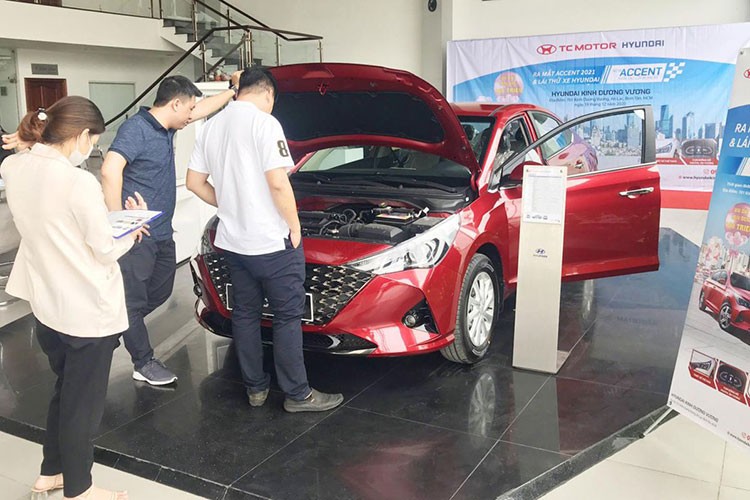 Sau Toyota Vios, den luot Hyundai Accent tai Viet Nam giam gia