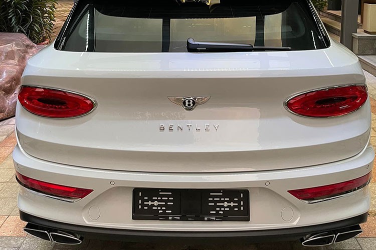 Dai gia Phan Thanh tau Bentley Bentayga 17 ty-Hinh-4