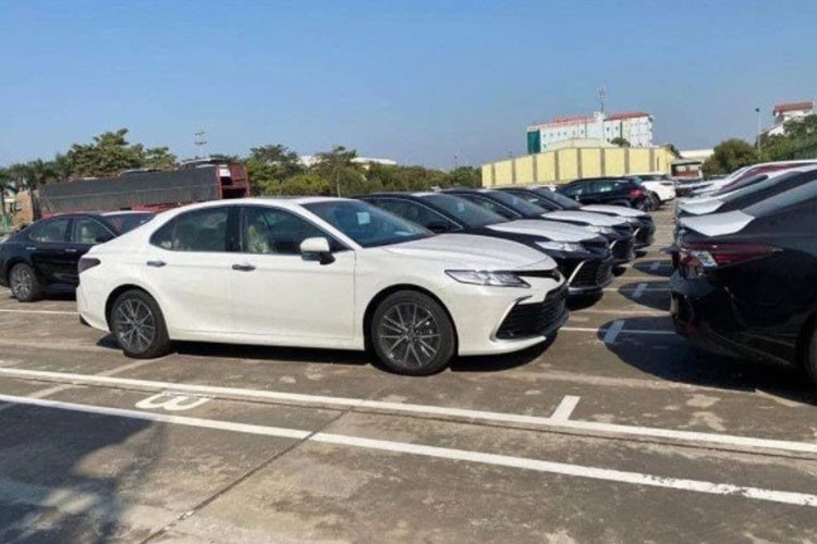 Toyota Camry 2022 cap ben tai Viet Nam, gia ban co the tang manh-Hinh-3