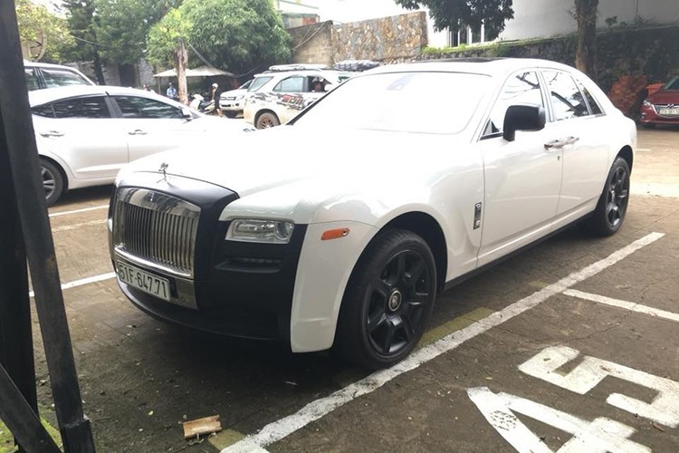 Dai gia Dang Le Nguyen Vu 'bo quen' Rolls-Royce tien ty o Ha Noi-Hinh-4