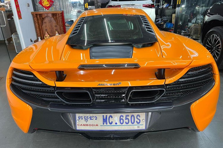 Dai gia TP HCM chi tien ty tau McLaren 650S va Audi R8 can ngay Tet-Hinh-3