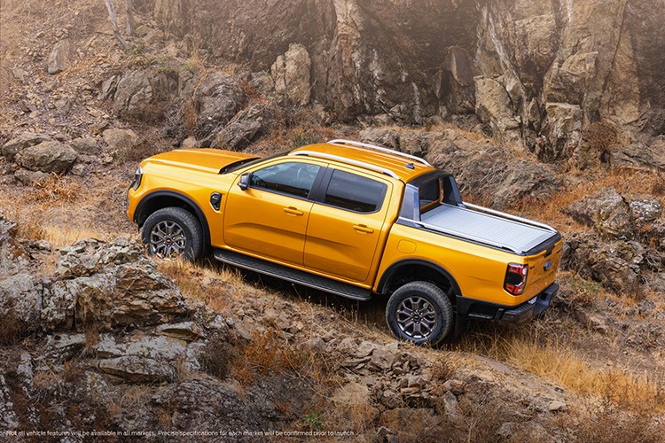 Ford Ranger 2022 ra mat tai Thai Lan ngay 21/3 toi-Hinh-2