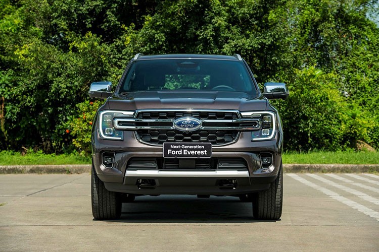 Ngam Ford Everest 2022 moi tai Viet Nam gia tu 1,099 ty dong-Hinh-2