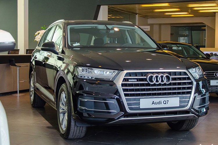 Xe sang Audi Q7 va Q8 bi trieu hoi vi loi bom nhien lieu-Hinh-2