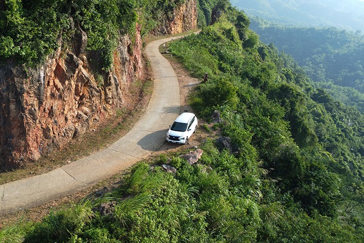 Mitsubishi Xpander 2022 7 cho vuot ngoai mong doi-Hinh-2