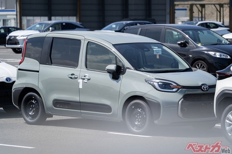 Chi tiet Toyota Sienta 2023 gia re beo tu 333 trieu dong-Hinh-11