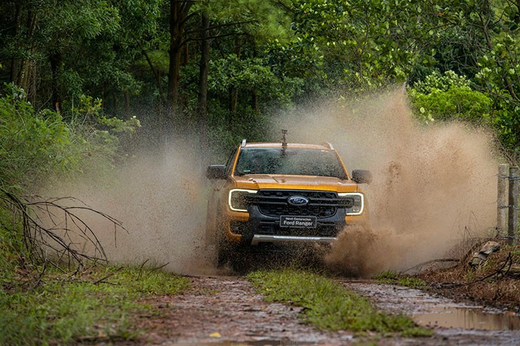 Ngam Ford Ranger 2023 tro lai Viet Nam voi nang cap triet de-Hinh-7