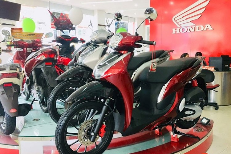 Honda SH Mode bi dai ly lam gia toi gan 20 trieu dong