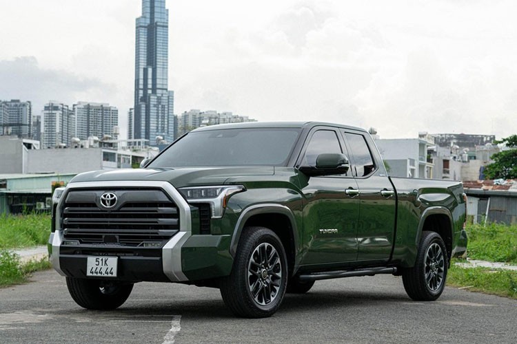 Chu xe Toyota Tundra 2022 hon 4,5 ty bam trung bien so ngu quy 4