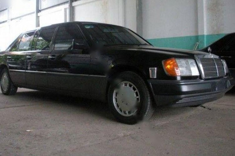 Dai gia Dang Le Nguyen Vu tau Mercedes-Benz 280E doc nhat Viet Nam-Hinh-10