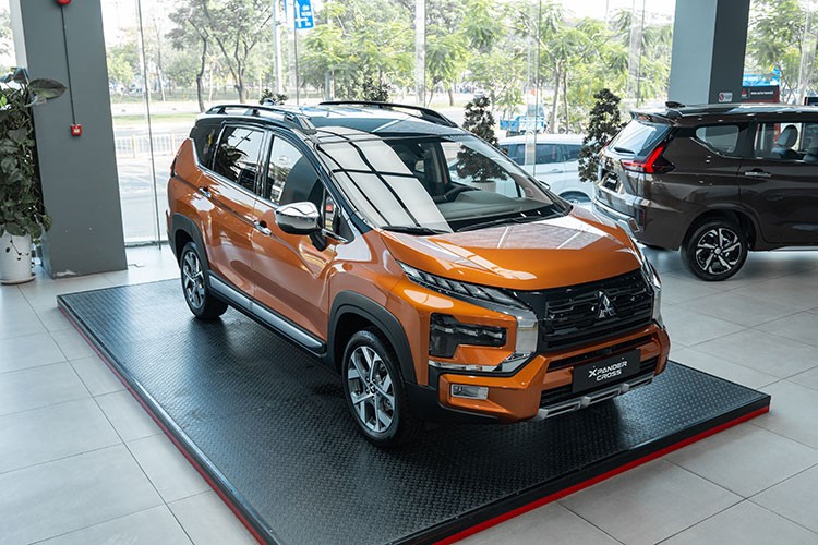 Mitsubishi Xpander Cross 2023 tu 698 trieu dong co gi hap dan?