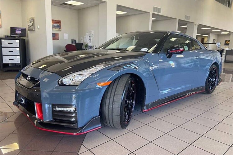 Nissan GT-R Nismo tien ty dat ngang sieu xe, dau tien ve Viet Nam-Hinh-9