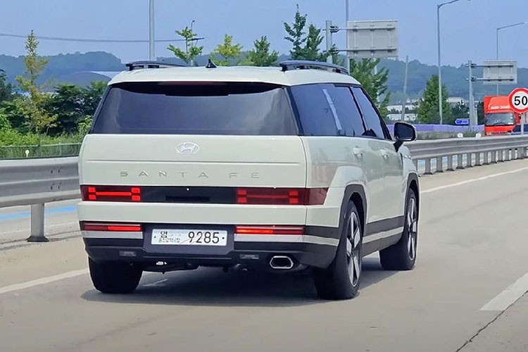 Vi Hyundai SantaFe 2024 'sang chanh' van bi che toi ta?-Hinh-5