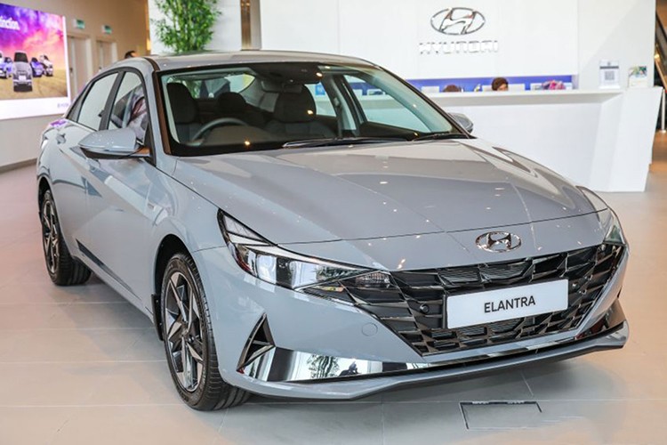 Gia xe Hyundai Elantra dang re ngang Accent-Hinh-8