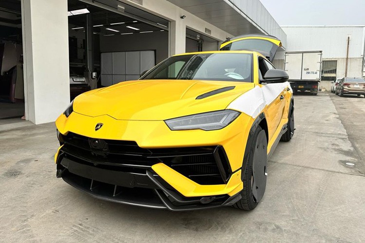 Doan Di Bang mua Lamborghini Urus Performante hon 16,5 ty