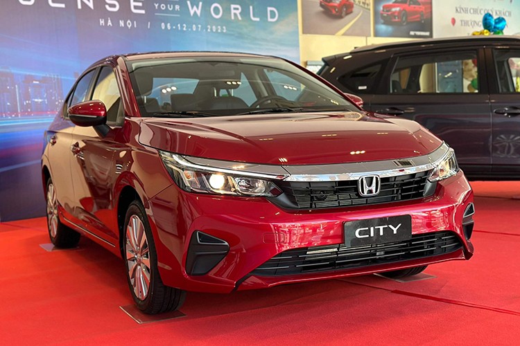 Mau xe sedan co B - Honda City 2023 duoc giam gia len toi 60 trieu