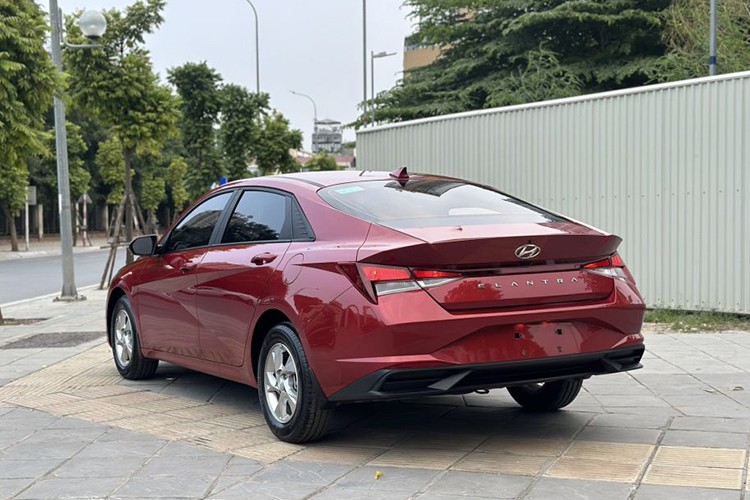 Hyundai Elantra san xuat 2023 duoc dai ly ap ma giam gia 125 trieu-Hinh-2