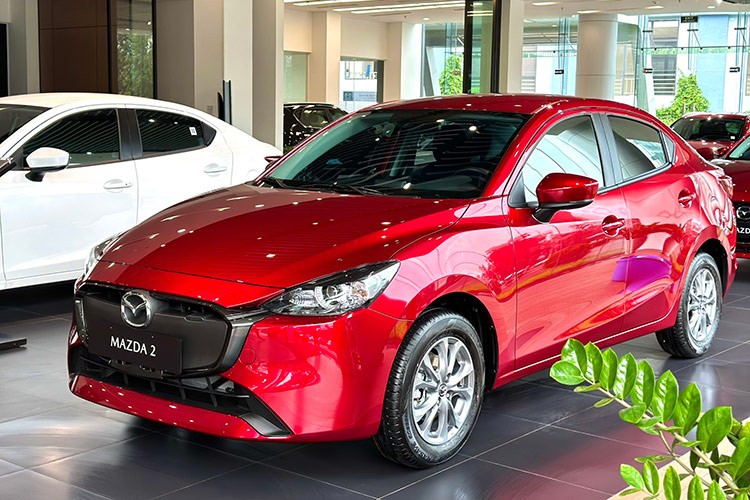 Nguoi mua xe Mazda2 va CX-3 duoc giam ca chuc trieu dong