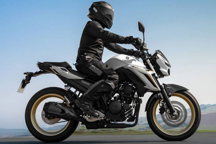 Yamaha Fazer FZ25 Connected 2025 noi bat co gia chi 105 trieu dong