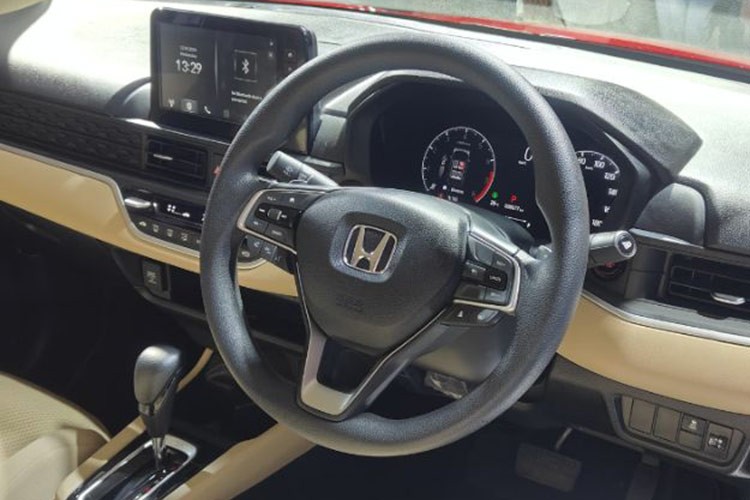 Honda Amaze 2025 gia chi 240 trieu dong co gi hay?-Hinh-6