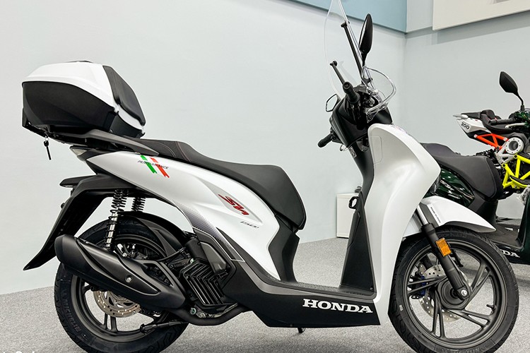 Chi tiet Honda SH150i Sport Edition hon 200 trieu co gi dac biet?-Hinh-10