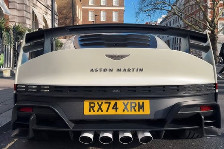 Sieu xe Aston Martin Valiant ve tay Gordon Ramsay gia 77 ty dong-Hinh-7