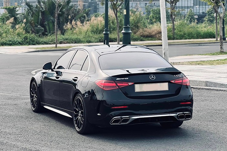 Mercedes-AMG C63 S E Performance doi 2024 rao ban re hon mua moi ca ty dong-Hinh-3