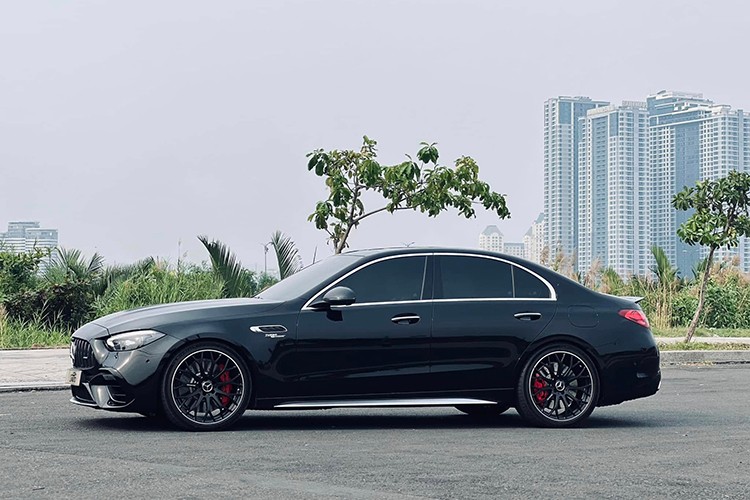 Mercedes-AMG C63 S E Performance doi 2024 rao ban re hon mua moi ca ty dong-Hinh-5