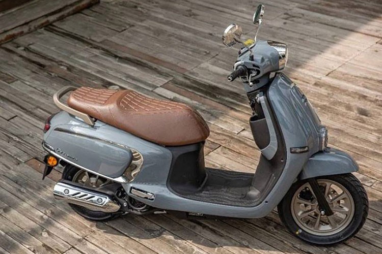 Xe ga Suzuki US125 bất ngờ nổi lên điểm nhấn độc đáo giá chỉ 35 triệu đồng - Hình 2 Xe ga Suzuki US125 bat ngo noi len diem nhan doc dao gia chi 35 trieu dong-Hinh-2