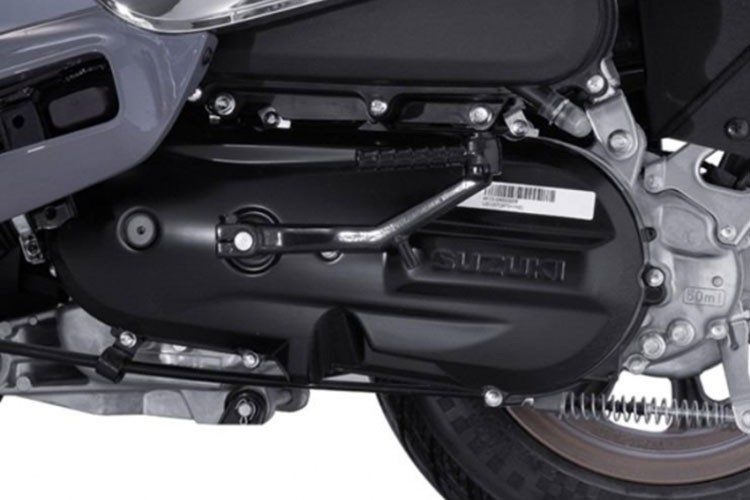Xe ga Suzuki US125 bất ngờ nổi lên điểm nhấn độc đáo giá chỉ 35 triệu đồng - Hình 7 Xe ga Suzuki US125 bat ngo noi len diem nhan doc dao gia chi 35 trieu dong-Hinh-7