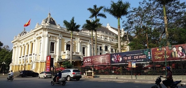 Nhieu sai pham trong viec su dung dat o Nha hat lon Ha Noi?