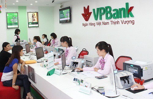 Ngan hang VPBank se thiet hai ra sao khi cat bot phan von tai 'con ga de trung vang' FE Credit?-Hinh-2