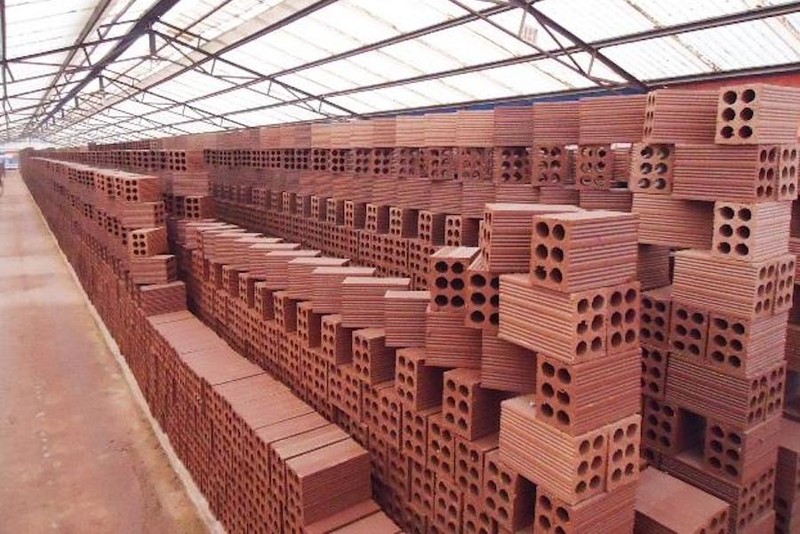 Lãi bán niên vỏn vẹn hơn 1 tỷ, GAB tham vọng cả năm tới 24 tỷ có 'hão huyền'? Lai ban nien von ven hon 1 ty, GAB tham vong ca nam toi 24 ty co 'hao huyen'?