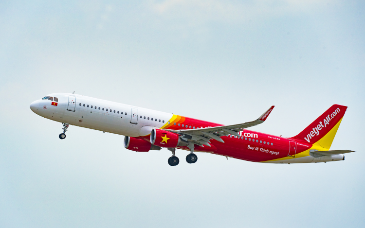 Vietjet lai 123 ty dong trong quy 1, coc hon 7.400 ty dong mua tau bay