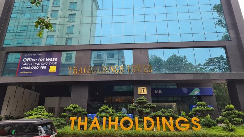 Thaiholdings cua bau Thuy bi xu phat do khong cong bo giao dich LPB