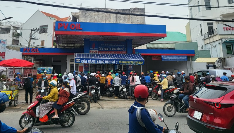 PVOIL phan hoi ve tinh trang het xang nhung ngay qua