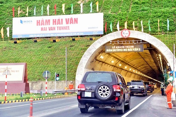 Ganh nang no vay, Dau tu Ha tang Giao thong Deo Ca co lai quy 3 di lui