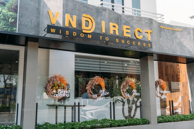 VNDirect len tieng ve tin don trai phieu lien quan den Trung Nam