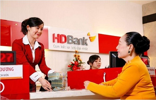 Chi gai Tong Giam doc HDbank hoan tat giao dich gan 300.000 co phieu