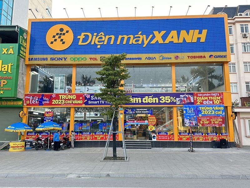 Doanh thu chuoi Dien May Xanh giam 25% vi dong 200 cua hang?