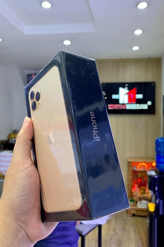 Can canh iPhone 11 Pro Max dau tien ve Viet Nam gia 100 trieu dong-Hinh-5