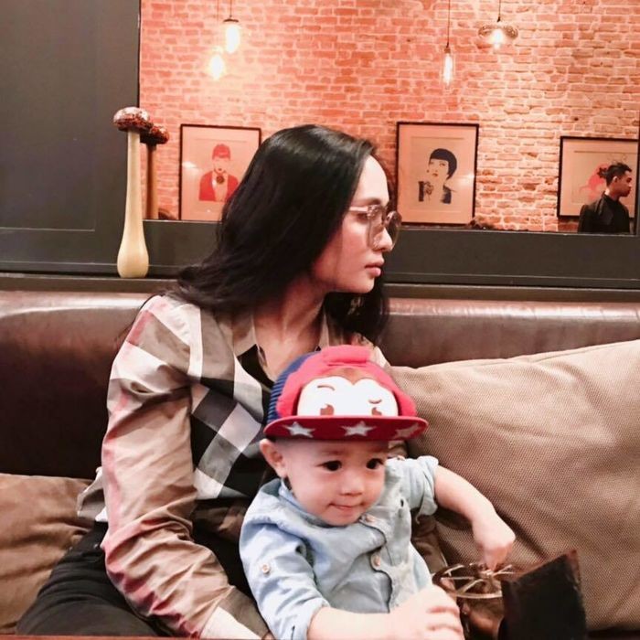 Cuoc song giau sang cac nang WAGs cua cau thu Viet-Hinh-7
