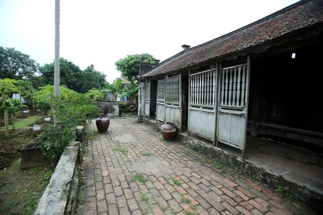 Tan muc nha Ba Kien hon tram tuoi o lang Vu Dai-Hinh-11