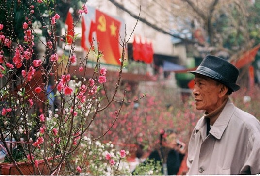 Danh sach 5 cho hoa Tet noi tieng o Ha Noi-Hinh-2