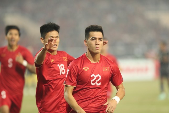 Tien dao Tien Linh - nguoi da ghi 5 ban o AFF Cup giau co nao?