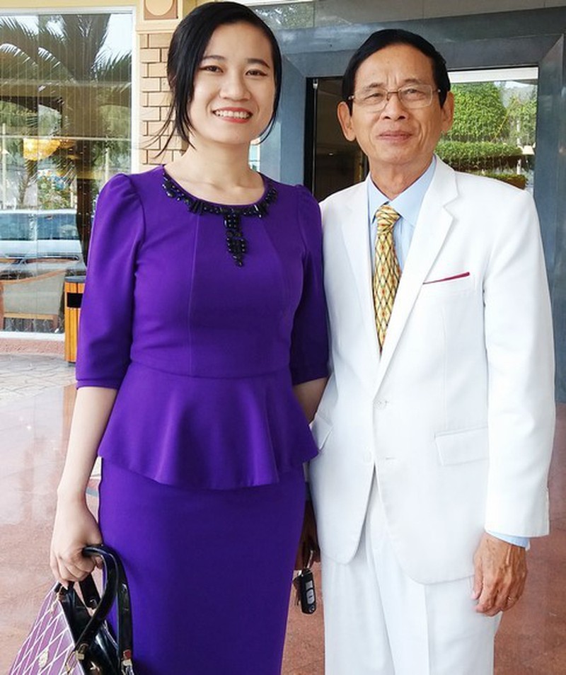 Chuyện tình trắc trở của đại gia tậu giường 6 tỷ - Hình 3 Chuyen tinh trac tro cua dai gia tau giuong 6 ty-Hinh-3