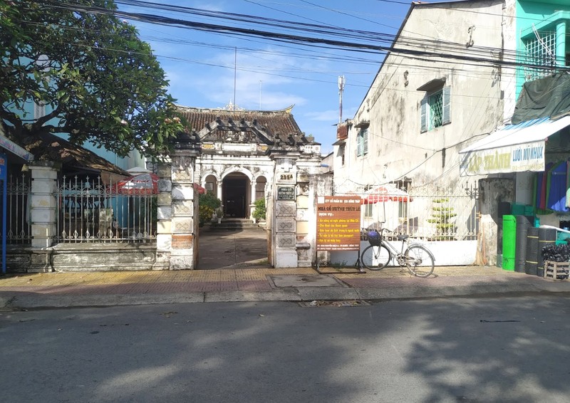 Ben trong nha co tram tuoi doc dao bac nhat Nam Bo-Hinh-2