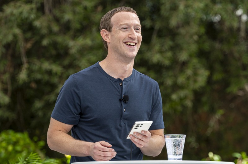 Sieu ty phu Mark Zuckerberg 'dot tien' cho ve si the nao?-Hinh-5