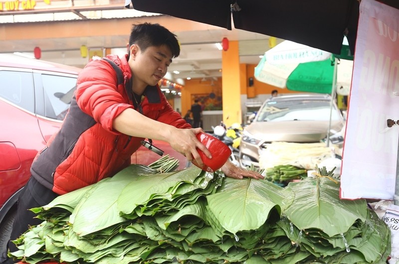 Soi dong cho la dong lau doi nhat Ha Noi ngay can Tet-Hinh-7